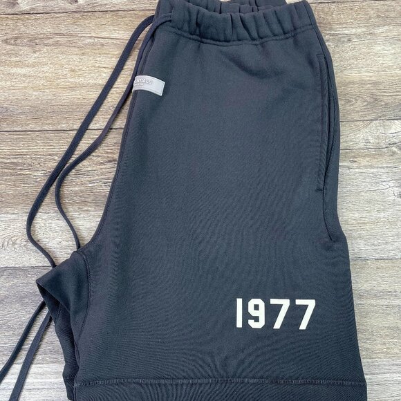 Fear of God Essentials 1977 Shorts Iron Spring Summer Season - Picture 3 of 11